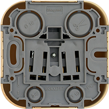 розетка 1-местная Legrand 782270 Quteo дерево - вид с тыльной стороны