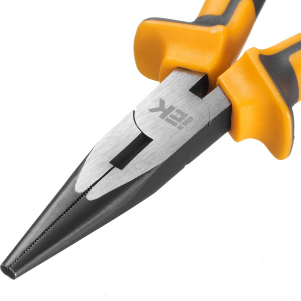 Тонкогубцы 160мм диэлектрические IEK K1 ARMA2L 3